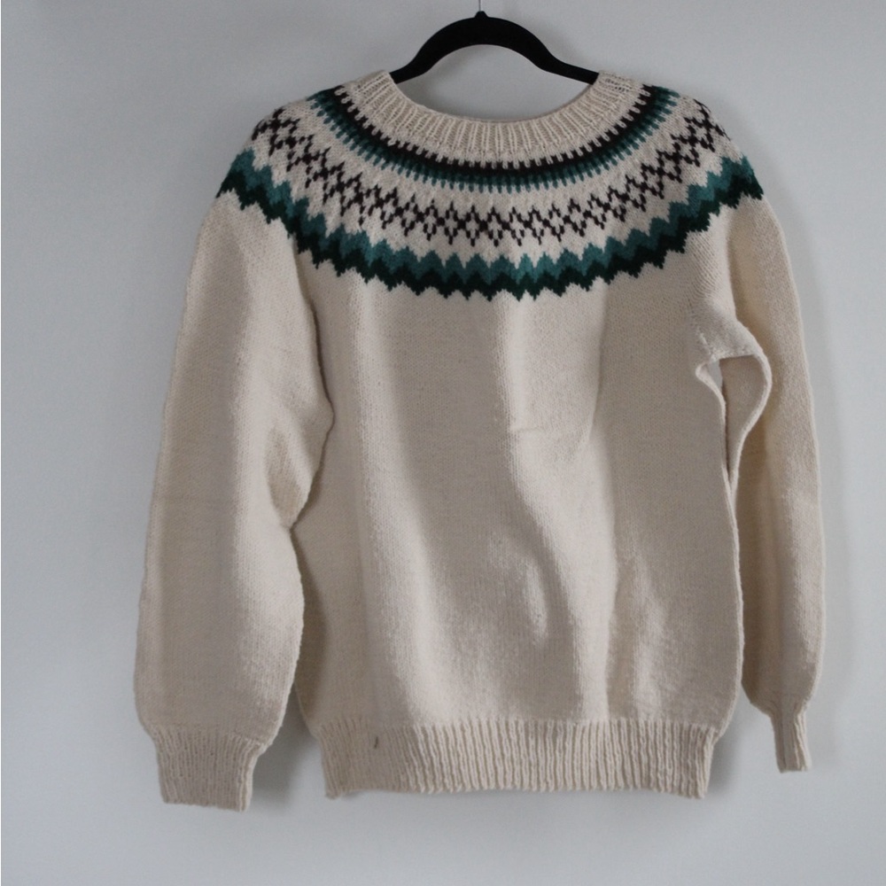 Cream Sweater With Patterned Design - image 1
